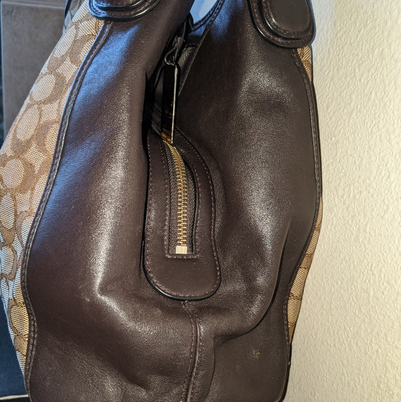 COACH Bag - Like New - Picture 5 of 10